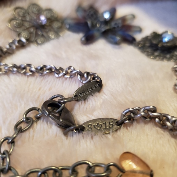 SABIKA Tie Dye Flower Necklace - Picture 3 of 3